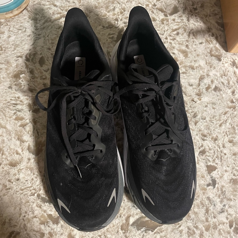 Hoka arahi 6